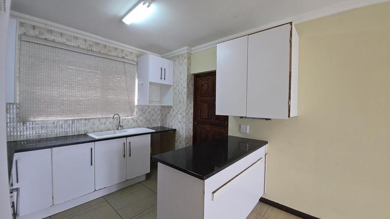 3 Bedroom Property for Sale in Gateway Manor North West